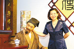 最有说服力的讲解员   陈永涓是陈体全的第11代后人,目前在陈李济的