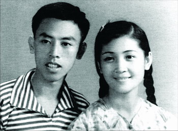 [曲艺家篇] 黄俊英:纵横艺坛半世纪 才子风流永少年