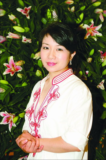 [曲艺家篇] 梁玉嵘:璀璨"星腔",珠玉之声露峥嵘