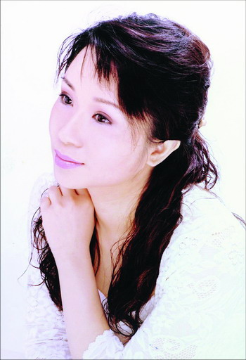 [曲艺家篇] 梁玉嵘:璀璨"星腔",珠玉之声露峥嵘