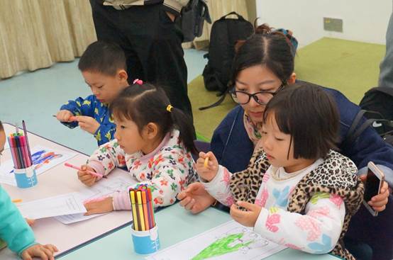 说明: \\10.0.150.150\南二楼共享\D 读书会\12月资料\2016年12月31日彼得兔的圣诞节\DSC09460.JPG