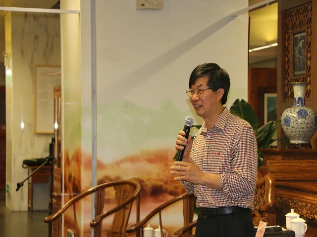 陈伟武教授与读者分享饶宗颐教授成才之路