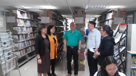 说明: C:\Users\chenxianjun\Desktop\区人大副主任刘漫漫调研《广州市公共图书馆条例》落实情况\区人大副主任刘漫漫调研《广州市公共图书馆条例》落实情况.jpg