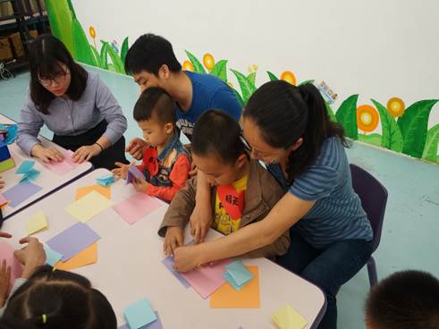 说明: \\zj130051\南二楼共享\D 读书会\4月\4.16我的小小故事书\DSC01574.JPG