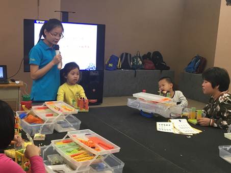 说明: C:\Users\XUYUXIAN\Desktop\5月轮岗文档\学会业界动态上传资料\5.2接收\5.2接收\白云区 4月29、30活动通讯 - 复件(1)\4月29、30活动通讯\乐同小创客第五期\照片\20170430201051.jpg