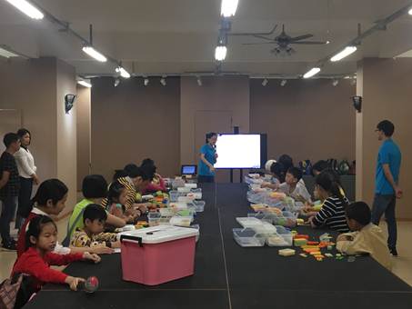 说明: C:\Users\XUYUXIAN\Desktop\5月轮岗文档\学会业界动态上传资料\5.2接收\5.2接收\白云区 4月29、30活动通讯 - 复件(1)\4月29、30活动通讯\乐同小创客第五期\照片\20170430201142.jpg