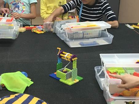 说明: C:\Users\XUYUXIAN\Desktop\5月轮岗文档\学会业界动态上传资料\5.2接收\5.2接收\白云区 4月29、30活动通讯 - 复件(1)\4月29、30活动通讯\乐同小创客第五期\照片\_20170430201022.jpg