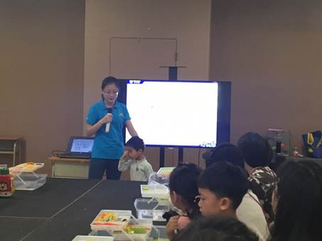 说明: C:\Users\XUYUXIAN\Desktop\5月轮岗文档\学会业界动态上传资料\5.2接收\5.2接收\白云区 4月29、30活动通讯 - 复件(1)\4月29、30活动通讯\乐同小创客第五期\照片\_20170430201131.jpg