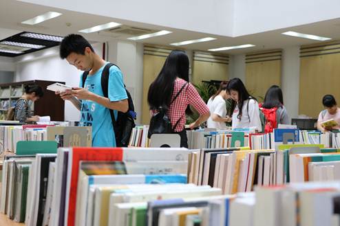 说明: s.gcp.edu.cn/assistant_library/portalnews/resource/e30fc1ab1fa97d3a254cf594cd74f60d.jpg