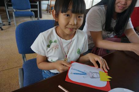 说明: 心目中的“女王”——妈妈