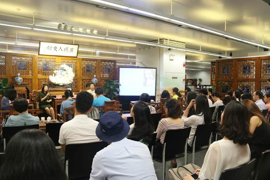 说明: H:\2017年粤剧粤曲大家谈\2017.06.17广州图书馆大戏如梦——梁郁南粤剧作品分享第二期讲座照片《花月影》\IMG_4394.JPG