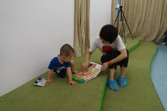 说明: \\10.0.150.150\南二楼共享\D 读书会\7月\2017年7月8日dear zoo\DSC03432.JPG