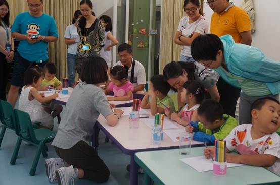 说明: \\10.0.150.150\南二楼共享\D 读书会\7月\2017年7月活动剪影\15.JPG