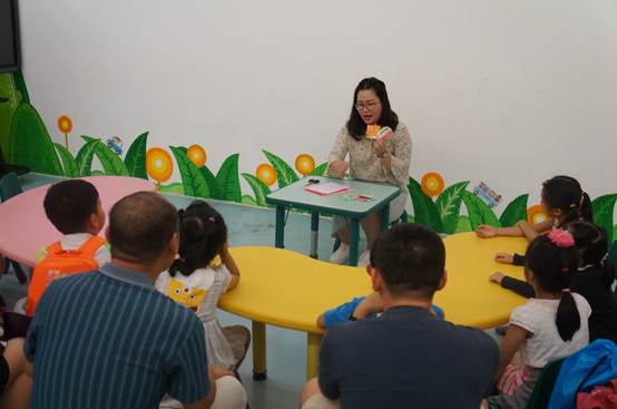 说明: \\10.0.150.150\南二楼共享\D 读书会\7月\2017年7月活动剪影\10.JPG