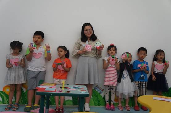 说明: \\10.0.150.150\南二楼共享\D 读书会\7月\2017年7月活动剪影\12.JPG