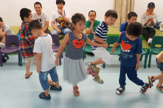 说明: \\10.0.150.150\南二楼共享\D 读书会\7月\2017年7月活动剪影\1.JPG