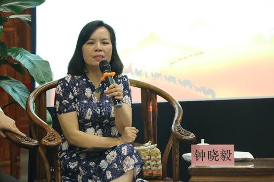 说明: E:\9楼广州人文馆工作文件\2017年工作和活动\2017广州文库\2017阅读广州 悦读分享\2017年7月15日广州人文沙龙\相册\IMG_4627.JPG