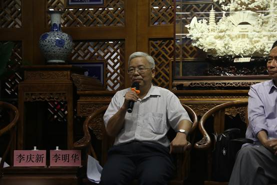 说明: E:\9楼广州人文馆工作文件\2017年工作和活动\2017广州文库\2017阅读广州 悦读分享\2017年7月15日广州人文沙龙\相册\IMG_4602.JPG