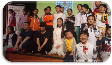 说明: F:\共享文件夹\3.活动\2017-2018活动档案\2018\4月\阅读欣赏\漫画欣赏\4.28\照片\4.28讲座读者分享照片\6_Q13.jpg