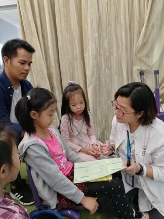 说明: G:\儿童与青少年部（2013－2018）\南二楼\活动\2018\悦赏书影\11月\照片\2833248321270654.jpg