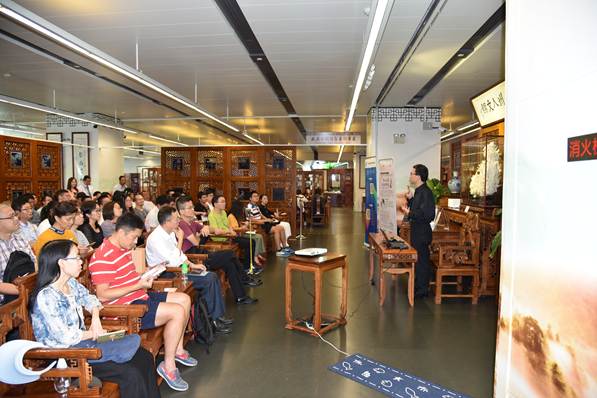 说明: C:\Users\jinfeng\Desktop\曹天忠\讲座照片\微信图片_20191029095008.jpg