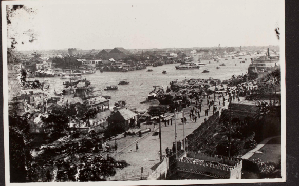 说明: 城市的风景
描述已自动生成