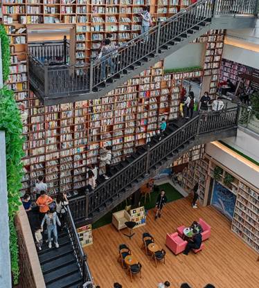 广佛同城首家共建图书馆在佛山南海天河城揭幕