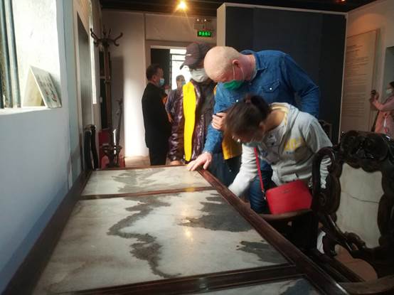 说明: G:\202012月要做的工作\2020年12月13日“穿粤古今”广州城市建筑文化导赏\12.13活动照片\微信图片_20201214005719.jpg