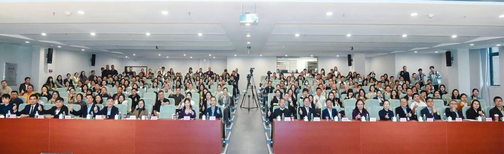 2025年广东省图书馆年会第2分会场 “全面深化改革背景下社会力量参与公共图书馆建设的新探索”成功举办